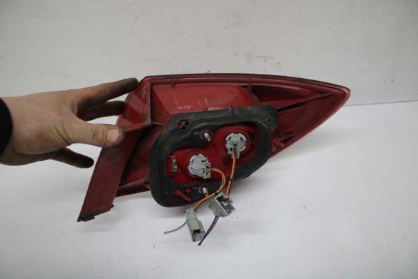 FEU ARRIERE DROIT MAZDA - Vue 2